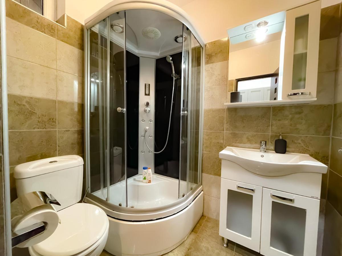Cool Flat In The Heart Of Bucharest'S Fun And History Apartment Exterior photo