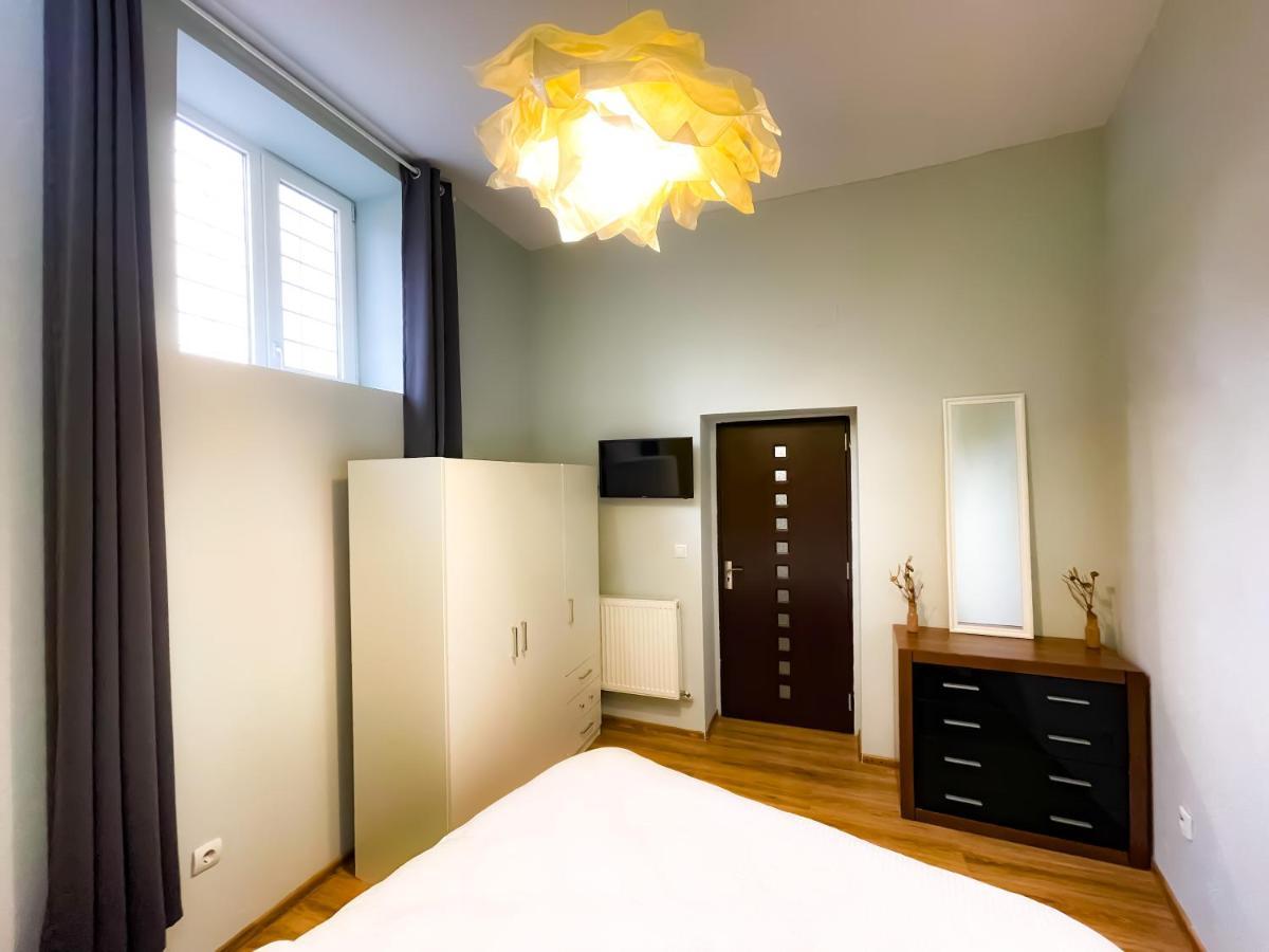 Cool Flat In The Heart Of Bucharest'S Fun And History Apartment Exterior photo