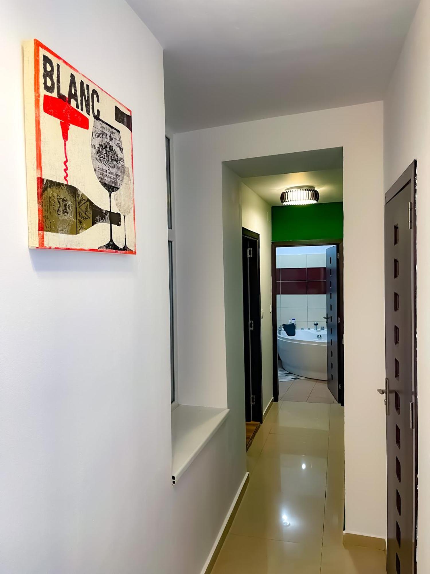 Cool Flat In The Heart Of Bucharest'S Fun And History Apartment Exterior photo
